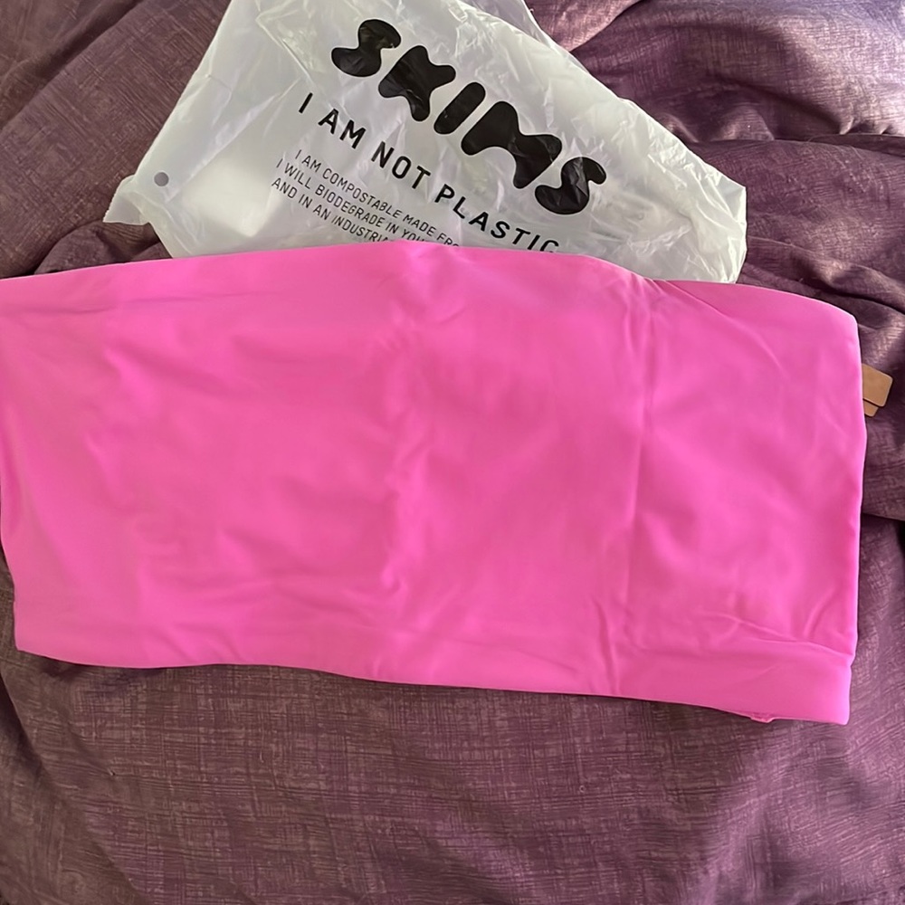 Skims Neon collection bra